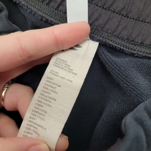 Fabletics high rise black cargo utility joggers tapered sweatpants - Picture 8 of 9